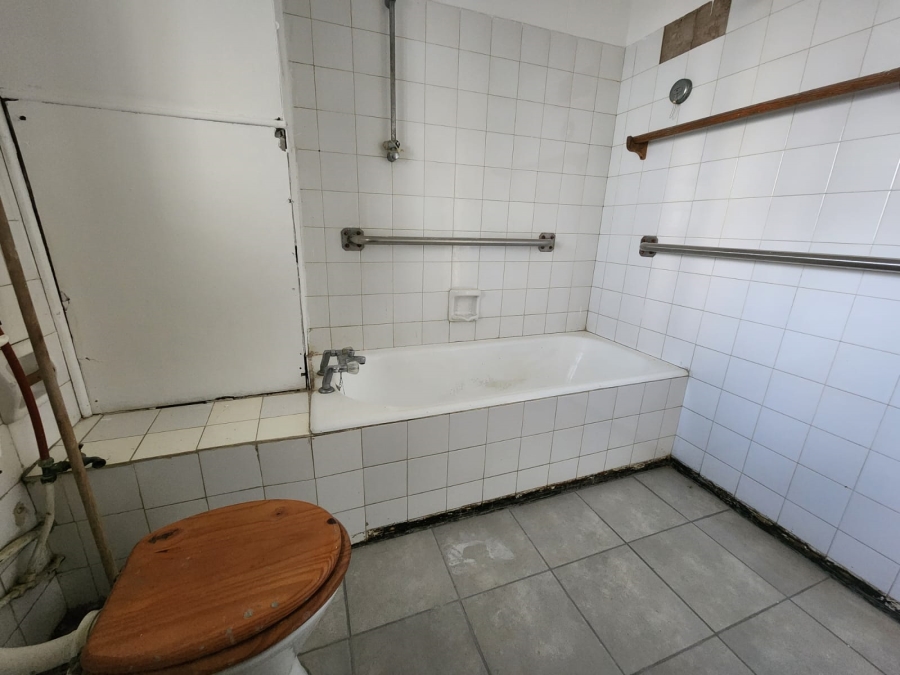 To Let 1 Bedroom Property for Rent in Quigney Eastern Cape